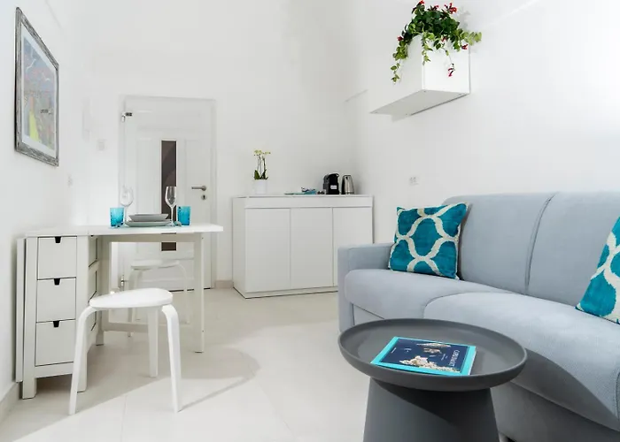 A 10 Passi דירה קאפרי