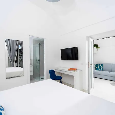 Apartment A 10 Passi *