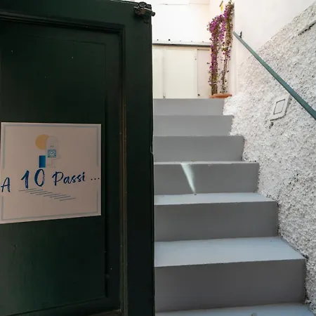 A 10 Passi Apartment