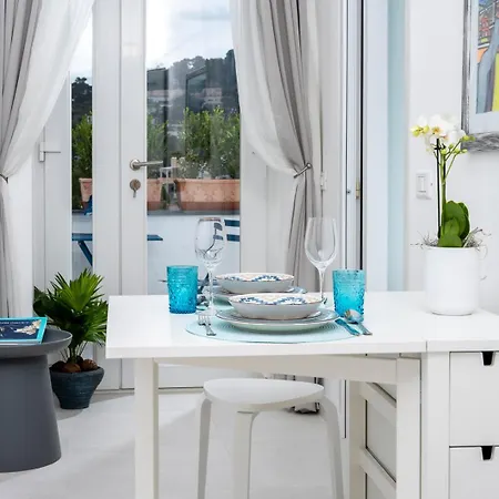 Lejlighed A 10 Passi Capri